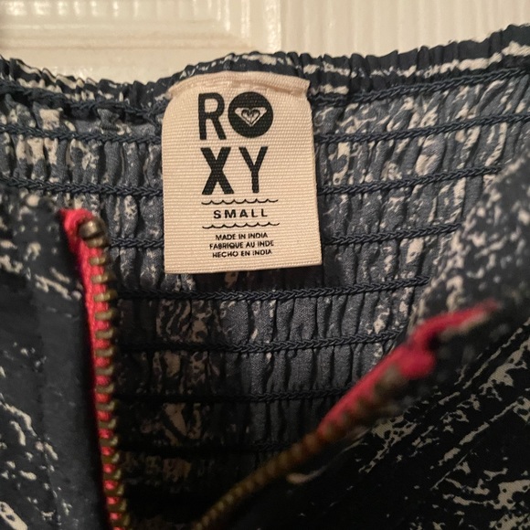 Roxy summer dress/ size small - Picture 3 of 3